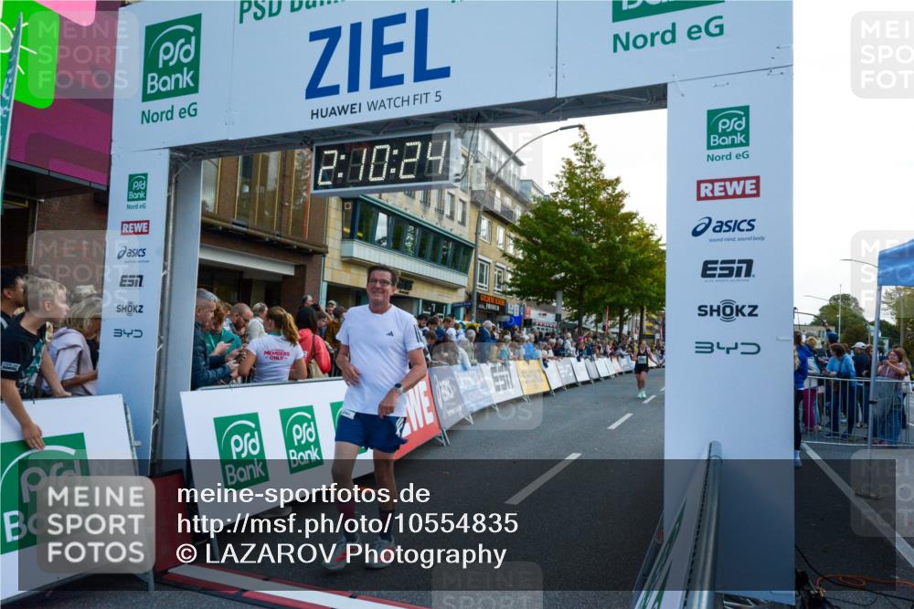 20.09.2026 - PSD Bank Halbmarathon LAZAROV Photography http://msf.ph/oto/10554835 20.09.2026 12:10:23 Ziel 1075, 1076, 1878, 2163, 2826, 3391, 3742, 3897, 4576, 4577 meine-sportfotos.de