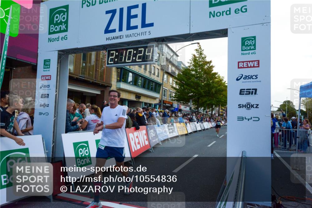 20.09.2026 - PSD Bank Halbmarathon LAZAROV Photography http://msf.ph/oto/10554836 20.09.2026 12:10:23 Ziel 1075, 1076, 1878, 2163, 2826, 3391, 3742, 3897, 4576, 4577 meine-sportfotos.de
