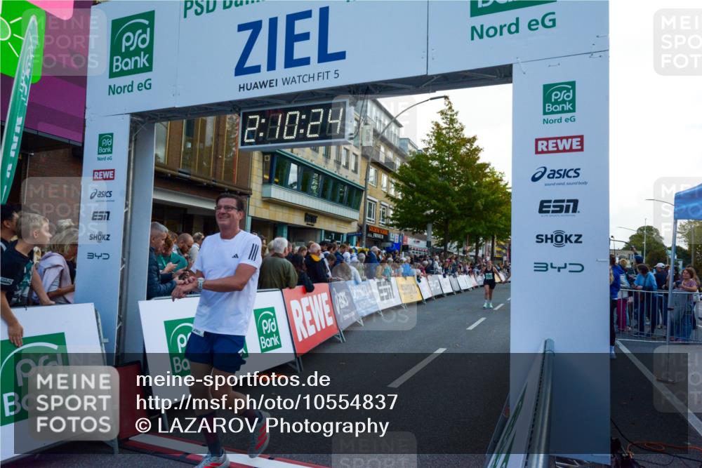 20.09.2026 - PSD Bank Halbmarathon LAZAROV Photography http://msf.ph/oto/10554837 20.09.2026 12:10:24 Ziel 1878, 2163, 2826, 3391, 3742, 3897, 4576, 4577, 4611 meine-sportfotos.de