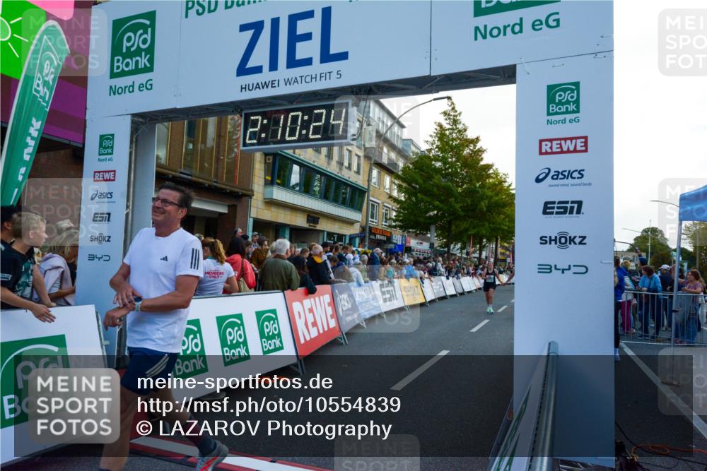 20.09.2026 - PSD Bank Halbmarathon LAZAROV Photography http://msf.ph/oto/10554839 20.09.2026 12:10:24 Ziel 1878, 2163, 2826, 3391, 3742, 3897, 4576, 4577, 4611 meine-sportfotos.de