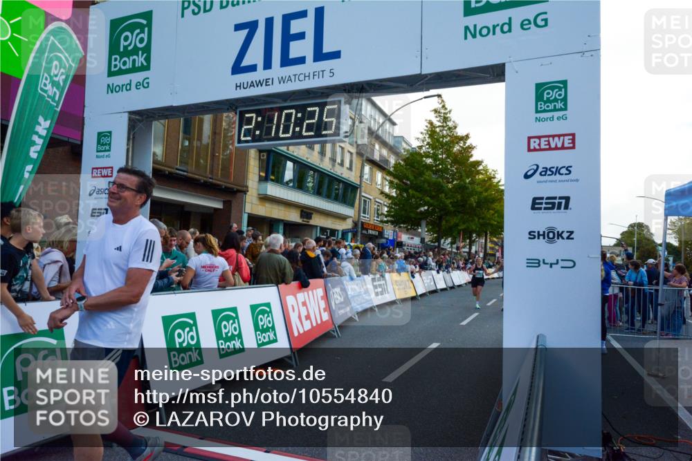 20.09.2026 - PSD Bank Halbmarathon LAZAROV Photography http://msf.ph/oto/10554840 20.09.2026 12:10:24 Ziel 1878, 2163, 2826, 3391, 3742, 3897, 4576, 4577, 4611 meine-sportfotos.de