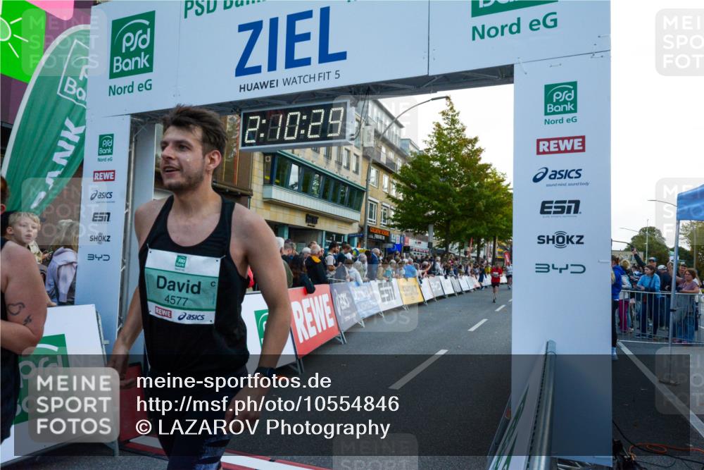 20.09.2026 - PSD Bank Halbmarathon LAZAROV Photography http://msf.ph/oto/10554846 20.09.2026 12:10:29 Ziel 1878, 1984, 2767, 2768, 3410, 4316, 4328, 4576, 4577, 4611 meine-sportfotos.de