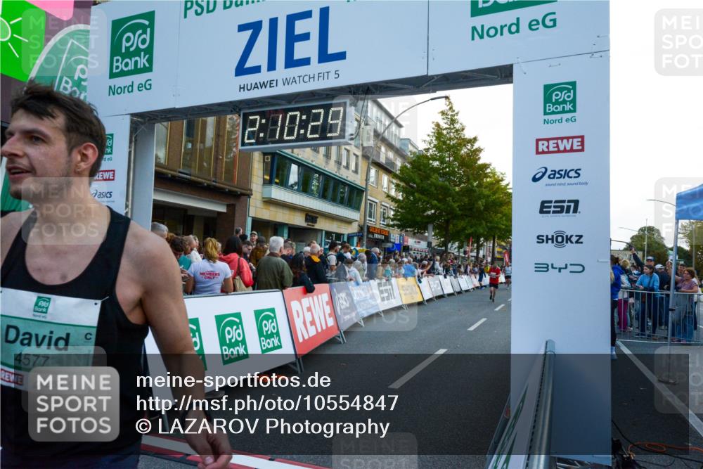 20.09.2026 - PSD Bank Halbmarathon LAZAROV Photography http://msf.ph/oto/10554847 20.09.2026 12:10:29 Ziel 1878, 1984, 2767, 2768, 3410, 4316, 4328, 4576, 4577, 4611 meine-sportfotos.de