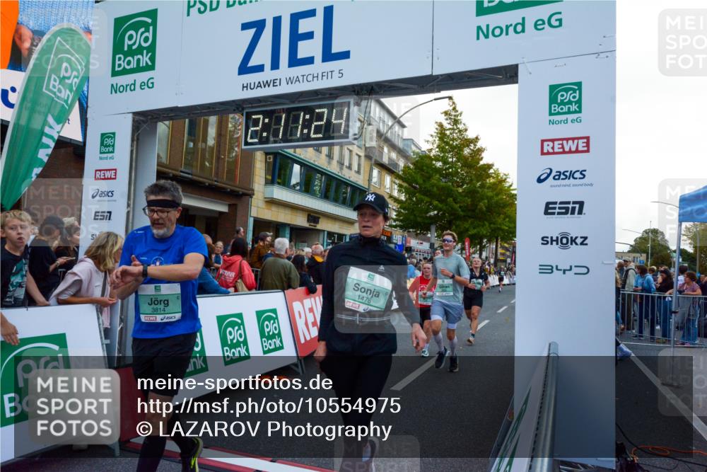 20.09.2026 - PSD Bank Halbmarathon LAZAROV Photography http://msf.ph/oto/10554975 20.09.2026 12:11:24 Ziel 1267, 1478, 2357, 2368, 2475, 2719, 2739, 2893, 3145, 3172, 3261, 3814, 3853, 3854, 4452 meine-sportfotos.de