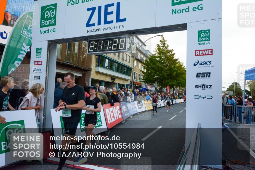 20.09.2026 - PSD Bank Halbmarathon LAZAROV Photography http://msf.ph/oto/10554984 20.09.2026 12:11:27 Ziel 1267, 1478, 1579, 2357, 2368, 2475, 2719, 2739, 2893, 3145, 3172, 3261, 3814, 3853, 3854, 4452 meine-sportfotos.de