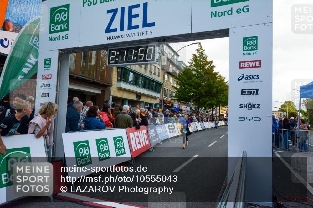 20.09.2026 - PSD Bank Halbmarathon LAZAROV Photography http://msf.ph/oto/10555043 20.09.2026 12:11:49 Ziel 1858, 2081, 3017, 3094, 3210, 4375 meine-sportfotos.de