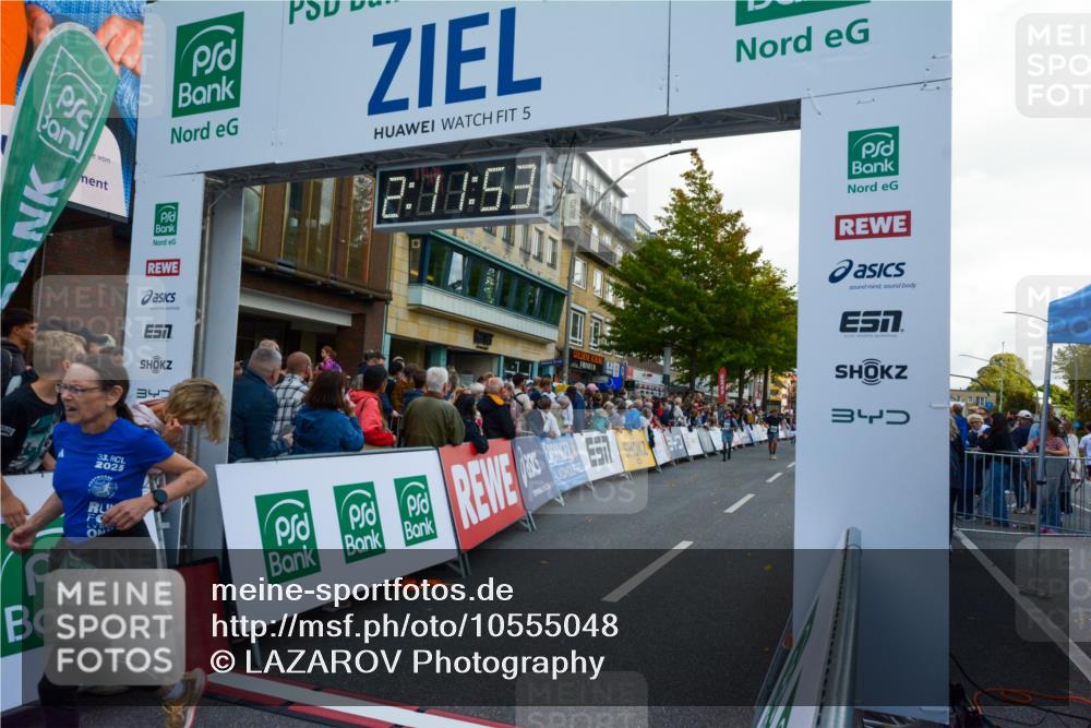 20.09.2026 - PSD Bank Halbmarathon LAZAROV Photography http://msf.ph/oto/10555048 20.09.2026 12:11:52 Ziel 1858, 3017, 3210, 4375 meine-sportfotos.de