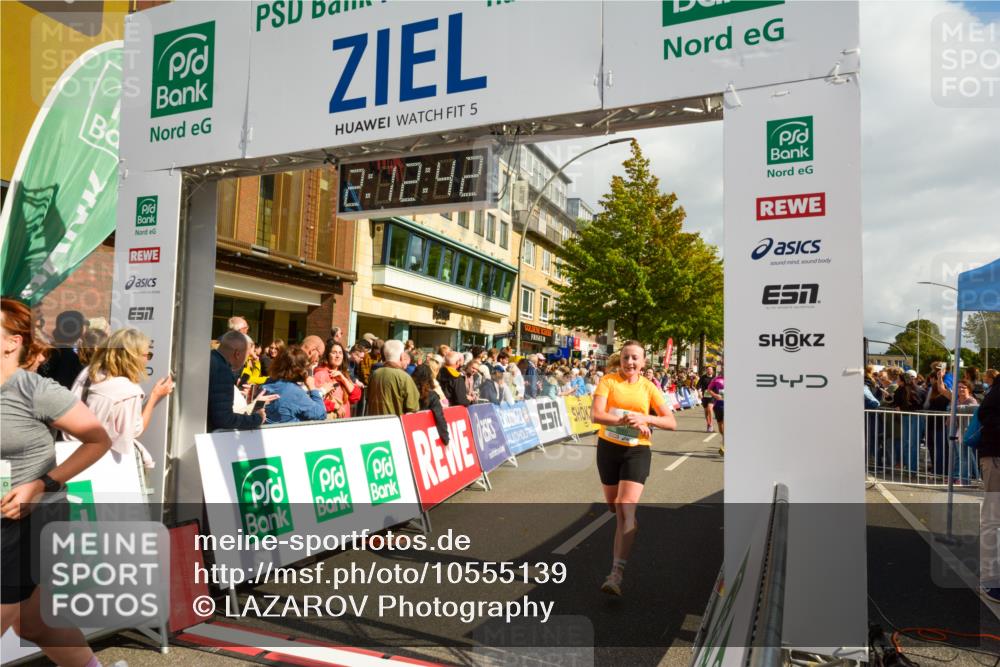 20.09.2026 - PSD Bank Halbmarathon LAZAROV Photography http://msf.ph/oto/10555139 20.09.2026 12:12:42 Ziel 1170, 1171, 2129, 2260, 2428, 2764, 2804, 2851, 3443, 4246, 4384 meine-sportfotos.de