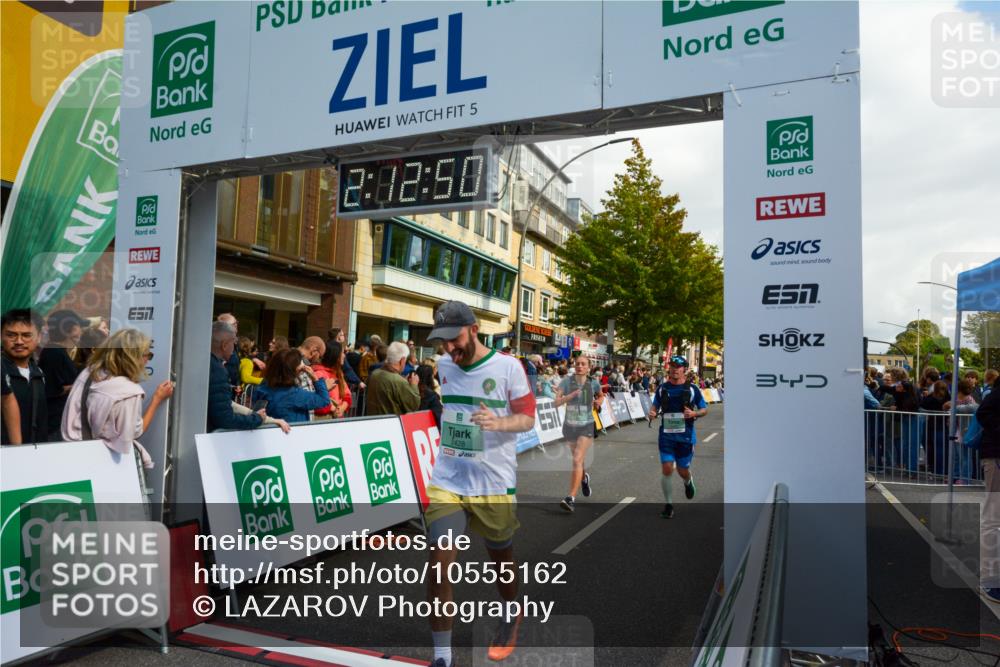 20.09.2026 - PSD Bank Halbmarathon LAZAROV Photography http://msf.ph/oto/10555162 20.09.2026 12:12:50 Ziel 1170, 1171, 1963, 2428, 2764, 2804, 3443, 3587, 4384 meine-sportfotos.de