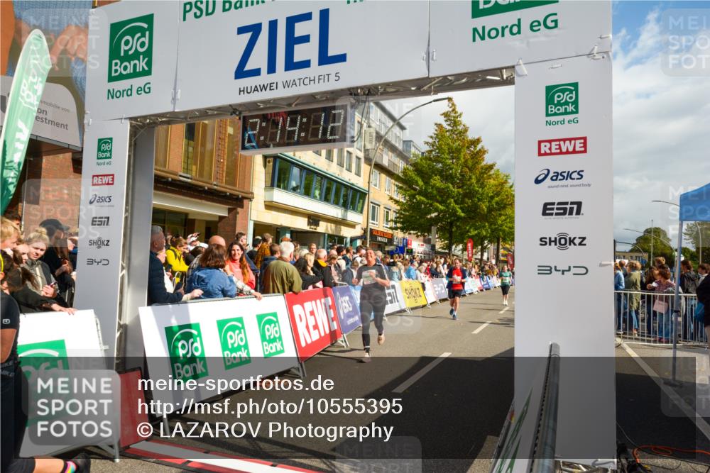20.09.2026 - PSD Bank Halbmarathon LAZAROV Photography http://msf.ph/oto/10555395 20.09.2026 12:14:11 Ziel 1373, 1588, 1848, 1935, 2341, 2609, 3471, 3509, 3572, 4438 meine-sportfotos.de