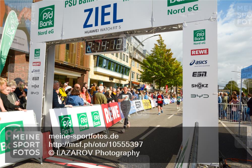 20.09.2026 - PSD Bank Halbmarathon LAZAROV Photography http://msf.ph/oto/10555397 20.09.2026 12:14:11 Ziel 1373, 1588, 1848, 1935, 2341, 2609, 3471, 3509, 3572, 4438 meine-sportfotos.de