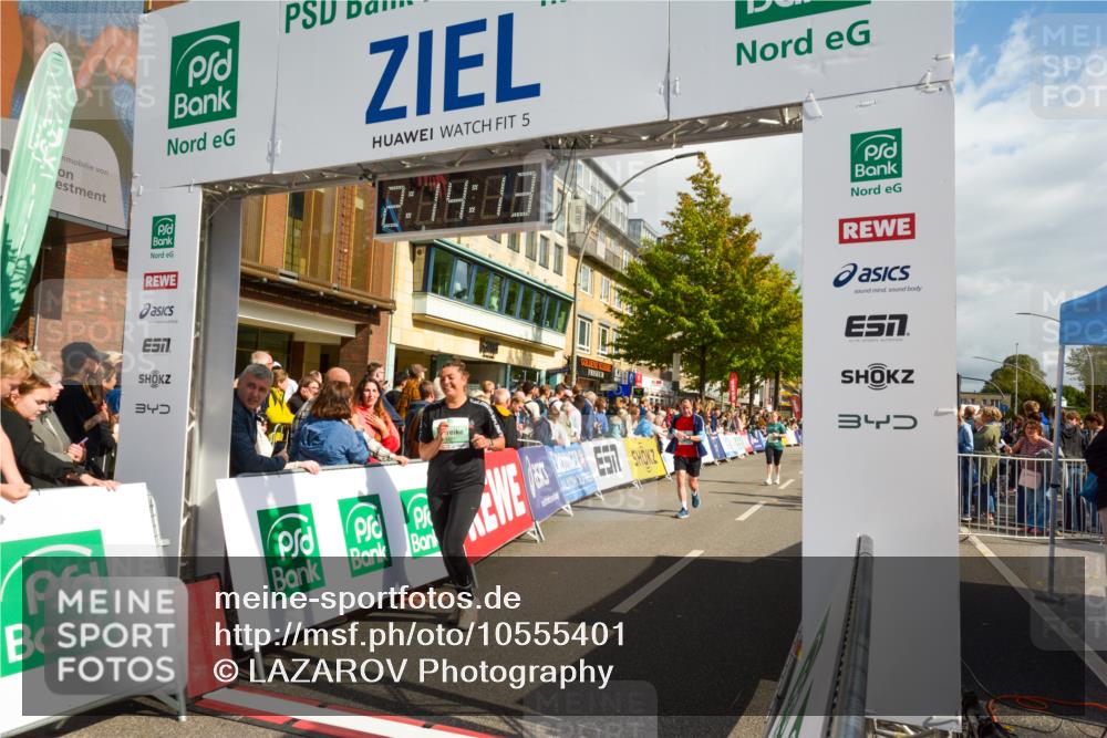 20.09.2026 - PSD Bank Halbmarathon LAZAROV Photography http://msf.ph/oto/10555401 20.09.2026 12:14:12 Ziel 1373, 1588, 1848, 1935, 2341, 2609, 3471, 3572, 4438 meine-sportfotos.de