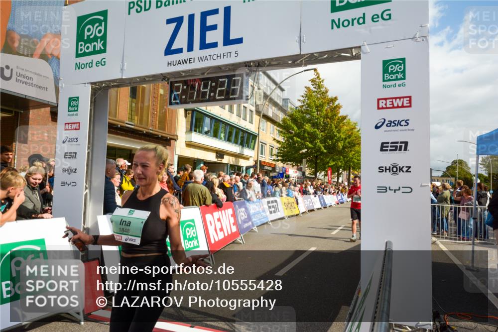 20.09.2026 - PSD Bank Halbmarathon LAZAROV Photography http://msf.ph/oto/10555428 20.09.2026 12:14:22 Ziel 1588, 1848, 2721, 2834, 3055, 3416, 3758, 4438 meine-sportfotos.de