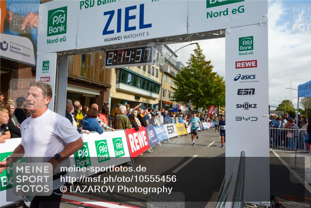 20.09.2026 - PSD Bank Halbmarathon LAZAROV Photography http://msf.ph/oto/10555456 20.09.2026 12:14:37 Ziel 1501, 1646, 1703, 2259, 2415, 2721, 2834, 3055, 3126, 3498, 3946 meine-sportfotos.de