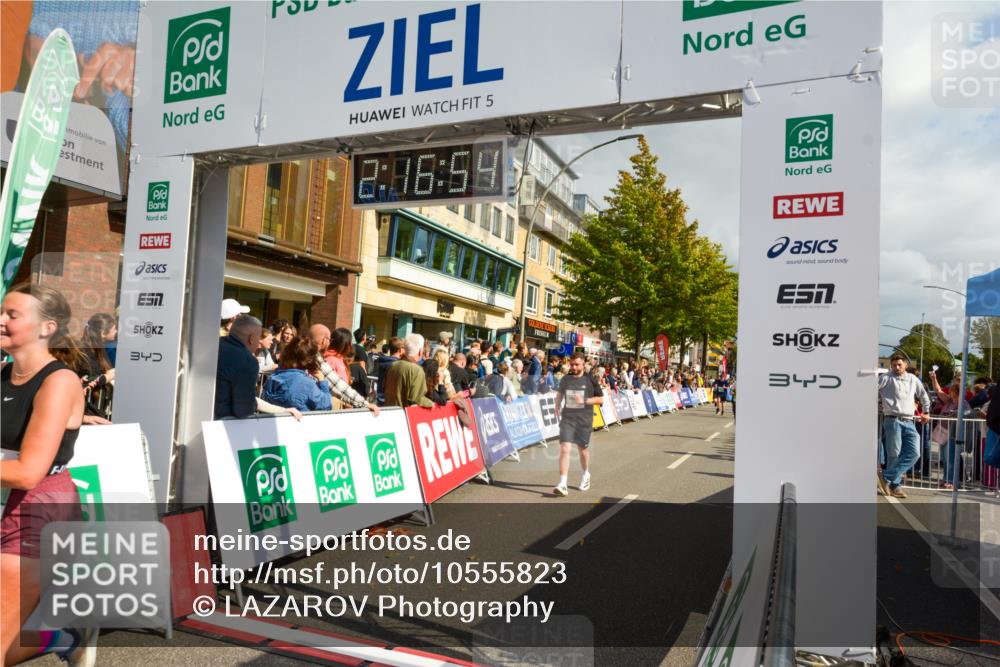 20.09.2026 - PSD Bank Halbmarathon LAZAROV Photography http://msf.ph/oto/10555823 20.09.2026 12:16:53 Ziel 1060, 1562, 1759, 1988, 2006, 2535, 2574, 3000, 3231, 3477, 3611, 4419, 4477 meine-sportfotos.de