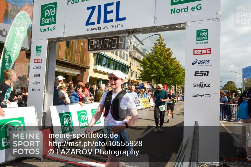 20.09.2026 - PSD Bank Halbmarathon LAZAROV Photography http://msf.ph/oto/10555928 20.09.2026 12:17:33 Ziel 1475, 1603, 1731, 2062, 2199, 2236, 2284, 2391, 2555, 2795, 2901, 3013, 3086, 3233, 3502, 3684, 4051, 4088, 4256, 4258, 4771 meine-sportfotos.de