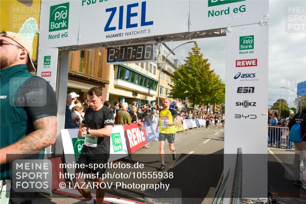 20.09.2026 - PSD Bank Halbmarathon LAZAROV Photography http://msf.ph/oto/10555938 20.09.2026 12:17:36 Ziel 1256, 1475, 1603, 1731, 2005, 2199, 2236, 2284, 2391, 2555, 2795, 2901, 3013, 3086, 3162, 3233, 3347, 3502, 3684, 3703, 4051, 4088, 4258, 4771 meine-sportfotos.de
