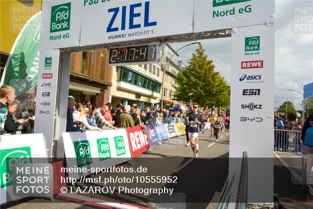 20.09.2026 - PSD Bank Halbmarathon LAZAROV Photography http://msf.ph/oto/10555952 20.09.2026 12:17:40 Ziel 1256, 1731, 2005, 2284, 2391, 2555, 3086, 3162, 3347, 3502, 3703, 3794, 3905, 4051, 4088, 4258, 4771 meine-sportfotos.de