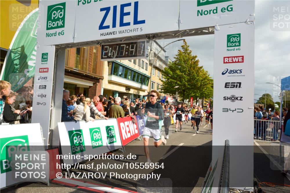 20.09.2026 - PSD Bank Halbmarathon LAZAROV Photography http://msf.ph/oto/10555954 20.09.2026 12:17:41 Ziel 1256, 1731, 2005, 2284, 2391, 2555, 3086, 3162, 3347, 3502, 3703, 3794, 3905, 4051, 4258, 4771 meine-sportfotos.de