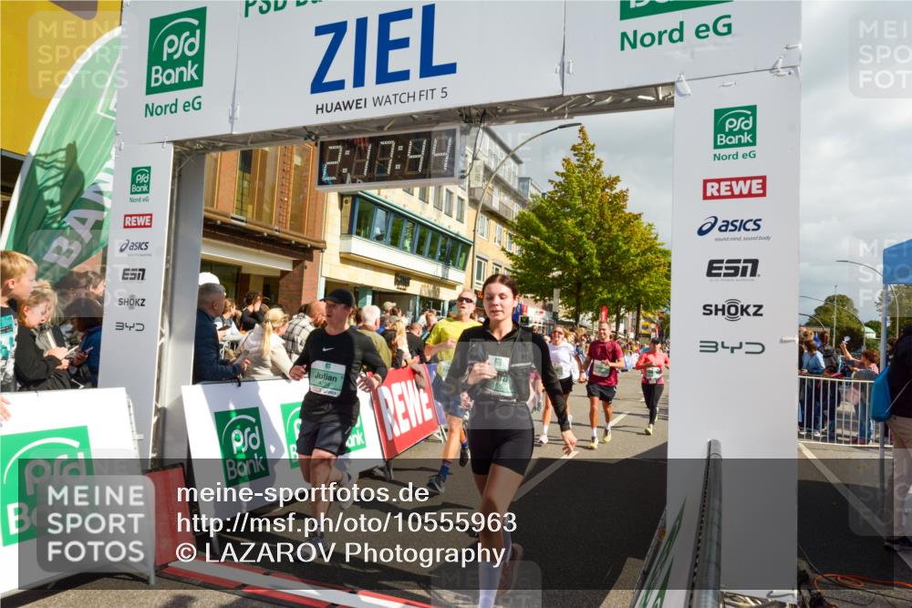 20.09.2026 - PSD Bank Halbmarathon LAZAROV Photography http://msf.ph/oto/10555963 20.09.2026 12:17:44 Ziel 1256, 1731, 2005, 2555, 3086, 3162, 3347, 3502, 3703, 3794, 3905, 4051, 4258 meine-sportfotos.de