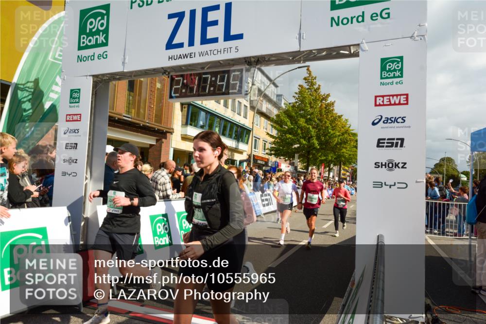 20.09.2026 - PSD Bank Halbmarathon LAZAROV Photography http://msf.ph/oto/10555965 20.09.2026 12:17:44 Ziel 1256, 1731, 2005, 2555, 3086, 3162, 3347, 3502, 3703, 3794, 3905, 4051, 4258 meine-sportfotos.de