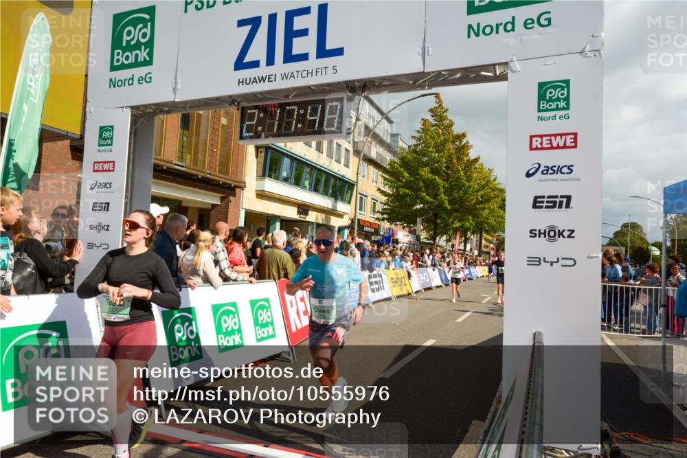 20.09.2026 - PSD Bank Halbmarathon LAZAROV Photography http://msf.ph/oto/10555976 20.09.2026 12:17:48 Ziel 1256, 1352, 1613, 1868, 2005, 2555, 3086, 3162, 3347, 3502, 3703, 3794, 3905, 4051, 4258 meine-sportfotos.de
