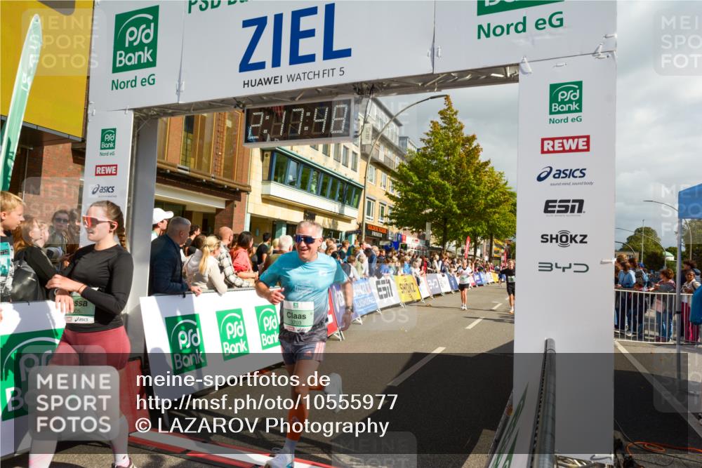 20.09.2026 - PSD Bank Halbmarathon LAZAROV Photography http://msf.ph/oto/10555977 20.09.2026 12:17:48 Ziel 1256, 1352, 1613, 1868, 2005, 2555, 3086, 3162, 3347, 3502, 3703, 3794, 3905, 4051, 4258 meine-sportfotos.de