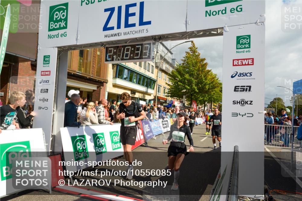 20.09.2026 - PSD Bank Halbmarathon LAZAROV Photography http://msf.ph/oto/10556085 20.09.2026 12:18:32 Ziel 1011, 1270, 1424, 2032, 2121, 2413, 2628, 2867, 3084, 3409, 3540, 3806, 3875, 4049, 4159, 4370 meine-sportfotos.de