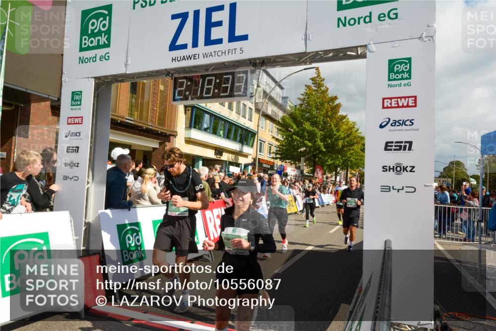 20.09.2026 - PSD Bank Halbmarathon LAZAROV Photography http://msf.ph/oto/10556087 20.09.2026 12:18:32 Ziel 1011, 1270, 1424, 2032, 2121, 2413, 2628, 2867, 3084, 3409, 3540, 3806, 3875, 4049, 4159, 4370 meine-sportfotos.de