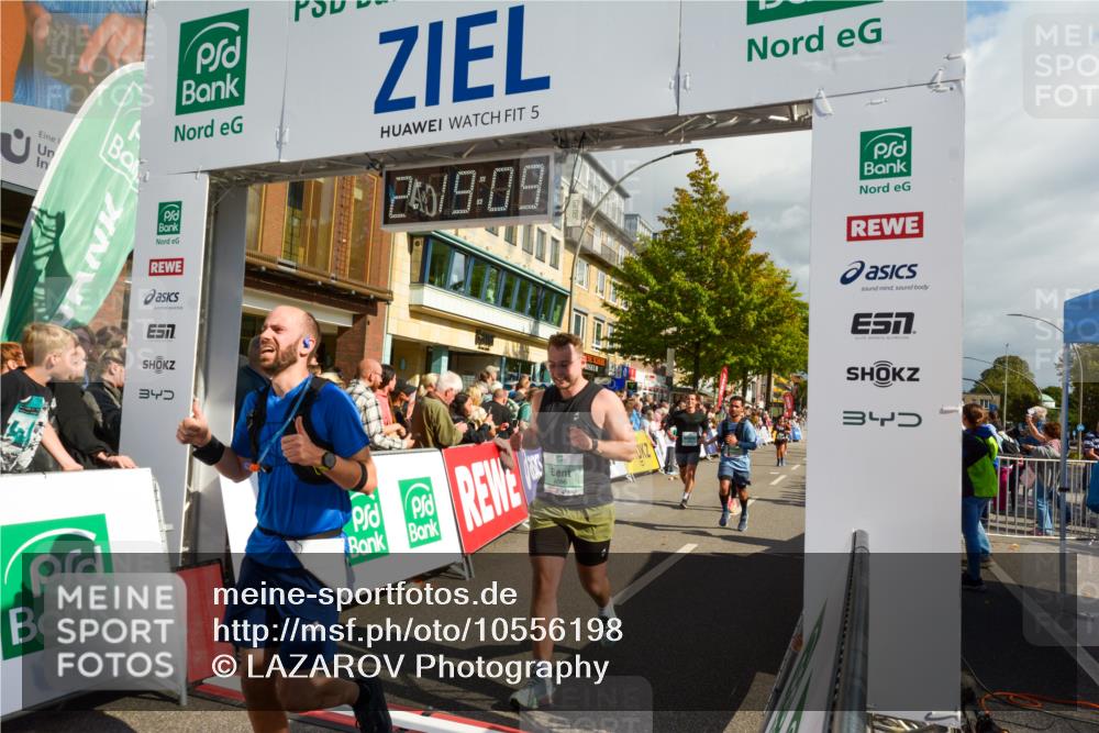 20.09.2026 - PSD Bank Halbmarathon LAZAROV Photography http://msf.ph/oto/10556198 20.09.2026 12:19:08 Ziel 1283, 1489, 1997, 2312, 2772, 2812, 2876, 2911, 3290, 3357, 3384, 3717, 3720, 3763, 4086, 4338 meine-sportfotos.de