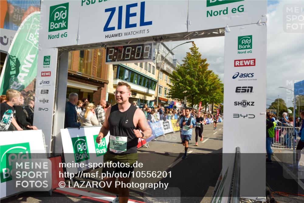 20.09.2026 - PSD Bank Halbmarathon LAZAROV Photography http://msf.ph/oto/10556201 20.09.2026 12:19:09 Ziel 1283, 1489, 1997, 2312, 2772, 2876, 2911, 3290, 3357, 3384, 3717, 3720, 3763, 4086, 4338 meine-sportfotos.de