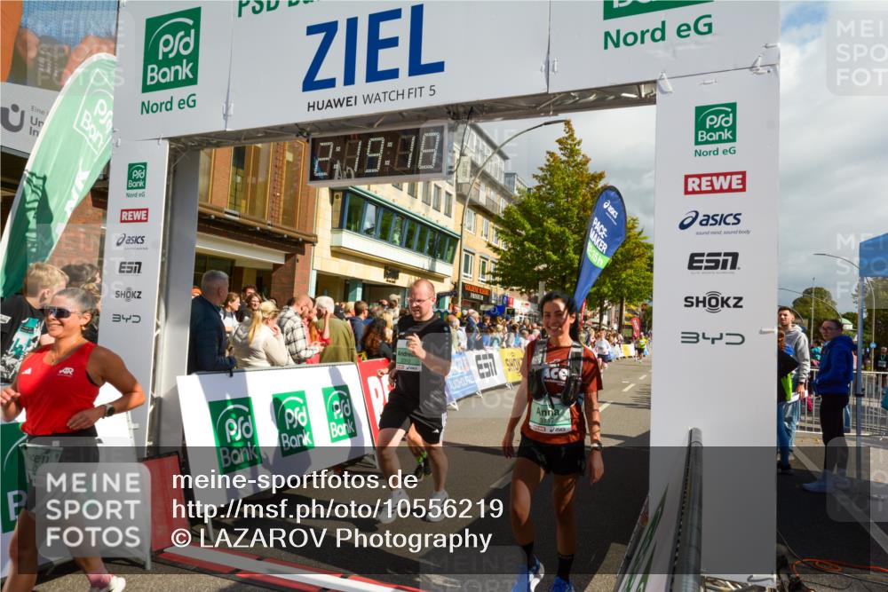 20.09.2026 - PSD Bank Halbmarathon LAZAROV Photography http://msf.ph/oto/10556219 20.09.2026 12:19:17 Ziel 1276, 1283, 1461, 1997, 2312, 2921, 3290, 3357, 3717, 3720 meine-sportfotos.de