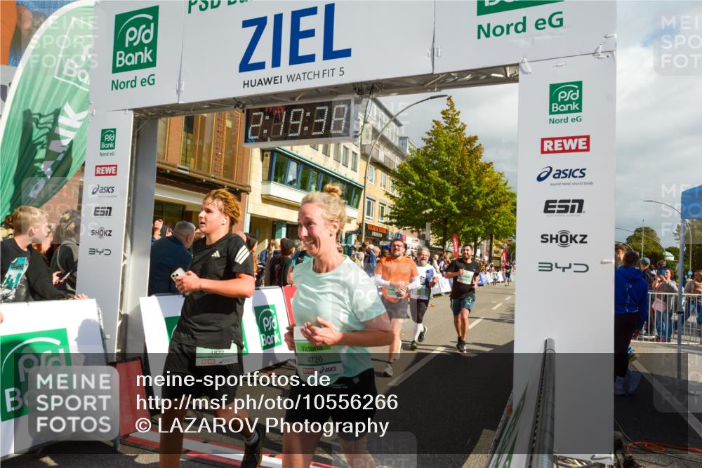 20.09.2026 - PSD Bank Halbmarathon LAZAROV Photography http://msf.ph/oto/10556266 20.09.2026 12:19:38 Ziel 1351, 1877, 2214, 2242, 3581, 3974, 4033, 4726, 4732 meine-sportfotos.de