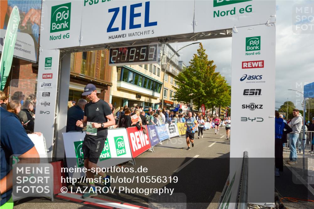 20.09.2026 - PSD Bank Halbmarathon LAZAROV Photography http://msf.ph/oto/10556319 20.09.2026 12:19:52 Ziel 1323, 1777, 2436, 2549, 2787, 3180, 3288 meine-sportfotos.de