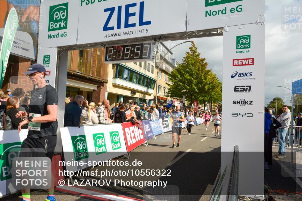 20.09.2026 - PSD Bank Halbmarathon LAZAROV Photography http://msf.ph/oto/10556322 20.09.2026 12:19:53 Ziel 1323, 1777, 2436, 2549, 2787, 3180, 3288, 4626 meine-sportfotos.de