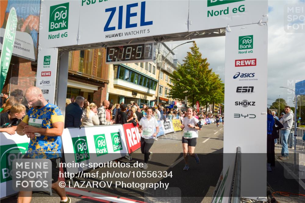 20.09.2026 - PSD Bank Halbmarathon LAZAROV Photography http://msf.ph/oto/10556334 20.09.2026 12:19:56 Ziel 1323, 1777, 2436, 2549, 2787, 3180, 3288, 3429, 3688, 3735, 4626 meine-sportfotos.de