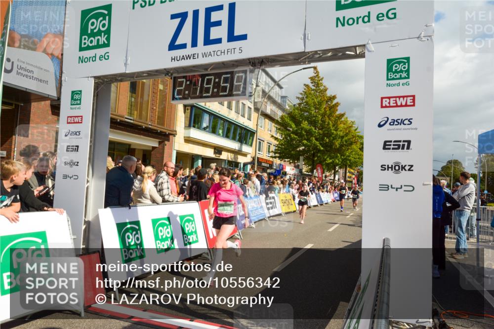 20.09.2026 - PSD Bank Halbmarathon LAZAROV Photography http://msf.ph/oto/10556342 20.09.2026 12:19:58 Ziel 1323, 1777, 2436, 2549, 2787, 3180, 3288, 3429, 3688, 3735, 4626 meine-sportfotos.de