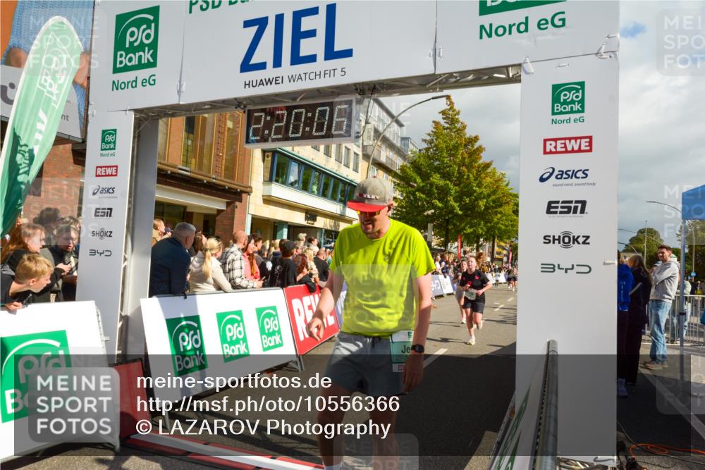 20.09.2026 - PSD Bank Halbmarathon LAZAROV Photography http://msf.ph/oto/10556366 20.09.2026 12:20:05 Ziel 1323, 2436, 2737, 2787, 2933, 3085, 3429, 3688, 3735, 4085, 4626, 4689 meine-sportfotos.de