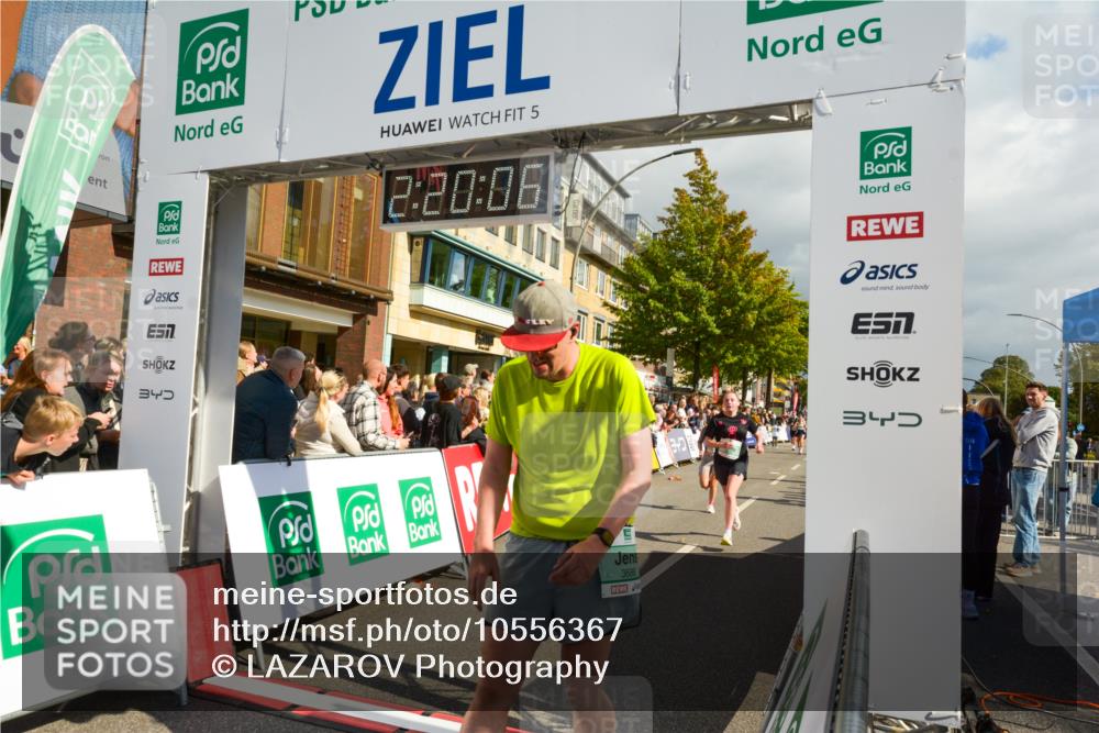 20.09.2026 - PSD Bank Halbmarathon LAZAROV Photography http://msf.ph/oto/10556367 20.09.2026 12:20:06 Ziel 1323, 2737, 2787, 2933, 3085, 3429, 3688, 3735, 4085, 4626, 4689 meine-sportfotos.de