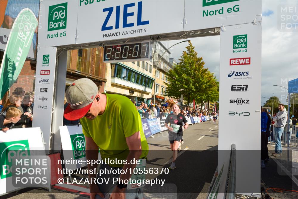 20.09.2026 - PSD Bank Halbmarathon LAZAROV Photography http://msf.ph/oto/10556370 20.09.2026 12:20:06 Ziel 1323, 2737, 2787, 2933, 3085, 3429, 3688, 3735, 4085, 4626, 4689 meine-sportfotos.de