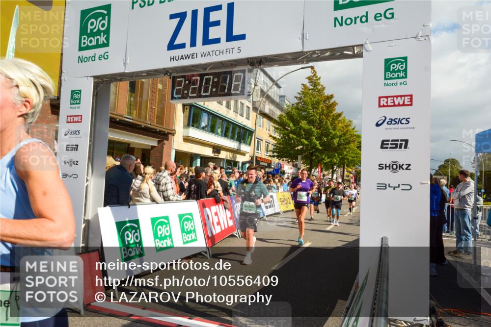 20.09.2026 - PSD Bank Halbmarathon LAZAROV Photography http://msf.ph/oto/10556409 20.09.2026 12:20:17 Ziel 1021, 1261, 1294, 1628, 1755, 1892, 2737, 2933, 3085, 3097, 4085, 4228, 4237, 4270, 4632, 4689 meine-sportfotos.de