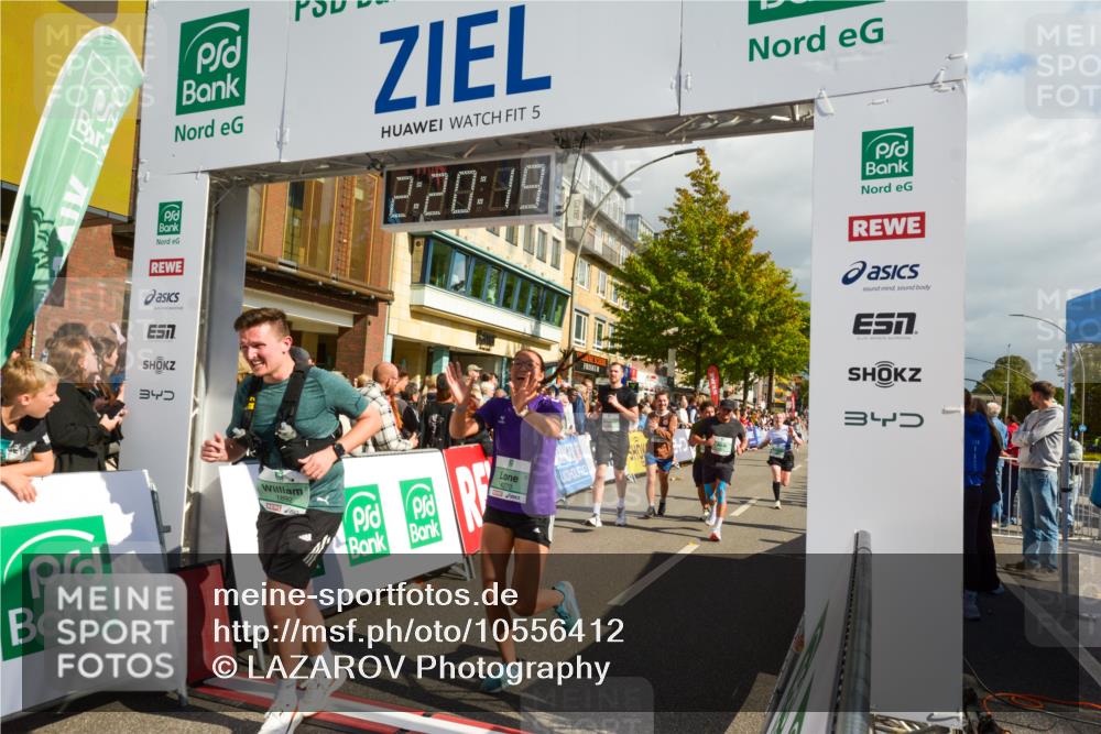 20.09.2026 - PSD Bank Halbmarathon LAZAROV Photography http://msf.ph/oto/10556412 20.09.2026 12:20:19 Ziel 1021, 1261, 1294, 1628, 1755, 1892, 2351, 2737, 2933, 3085, 3097, 4085, 4228, 4237, 4270, 4632, 4689 meine-sportfotos.de