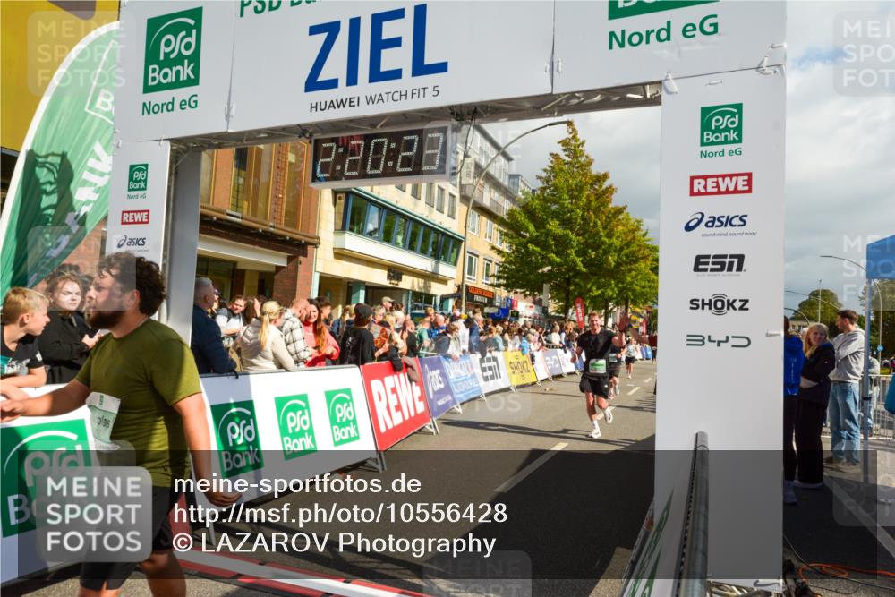 20.09.2026 - PSD Bank Halbmarathon LAZAROV Photography http://msf.ph/oto/10556428 20.09.2026 12:20:23 Ziel 1021, 1261, 1294, 1628, 1755, 1892, 2351, 3085, 3097, 4228, 4237, 4270, 4632, 4754 meine-sportfotos.de