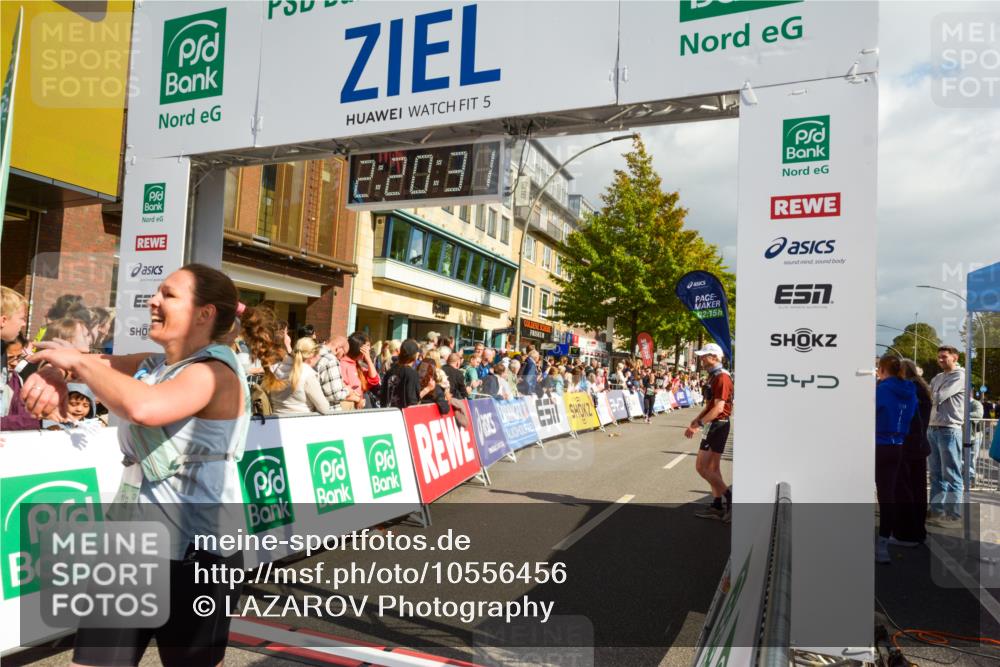 20.09.2026 - PSD Bank Halbmarathon LAZAROV Photography http://msf.ph/oto/10556456 20.09.2026 12:20:31 Ziel 1127, 1294, 2351, 2741, 3097, 3217, 4125, 4237, 4632, 4754 meine-sportfotos.de