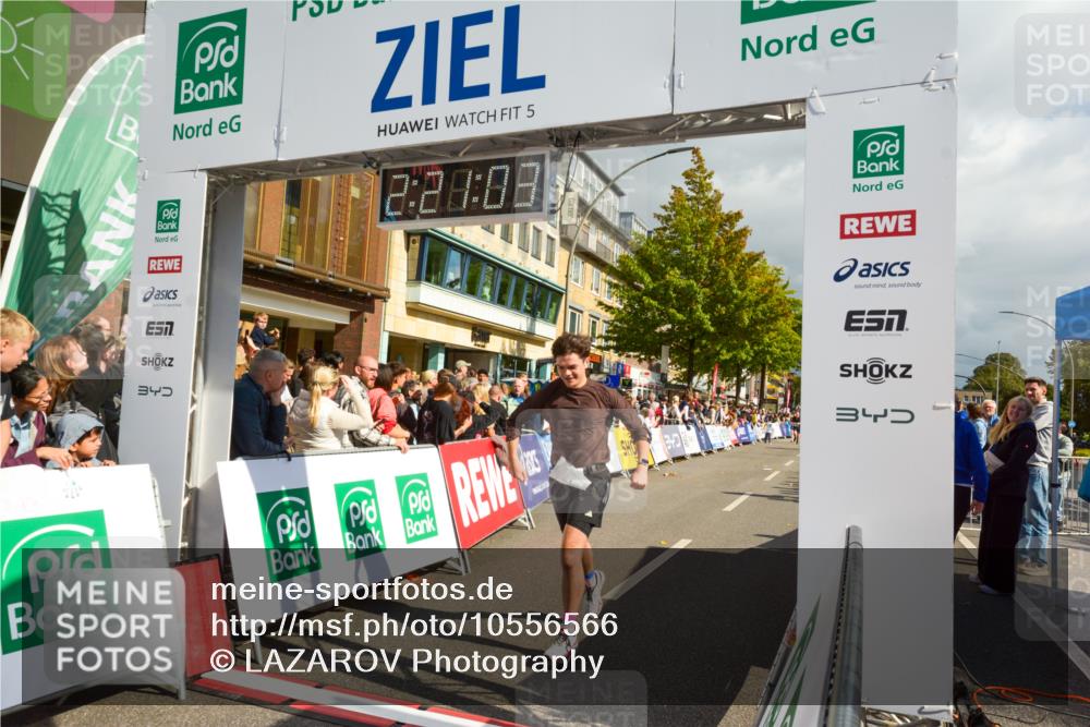 20.09.2026 - PSD Bank Halbmarathon LAZAROV Photography http://msf.ph/oto/10556566 20.09.2026 12:21:02 Ziel 1143, 3412, 4423 meine-sportfotos.de