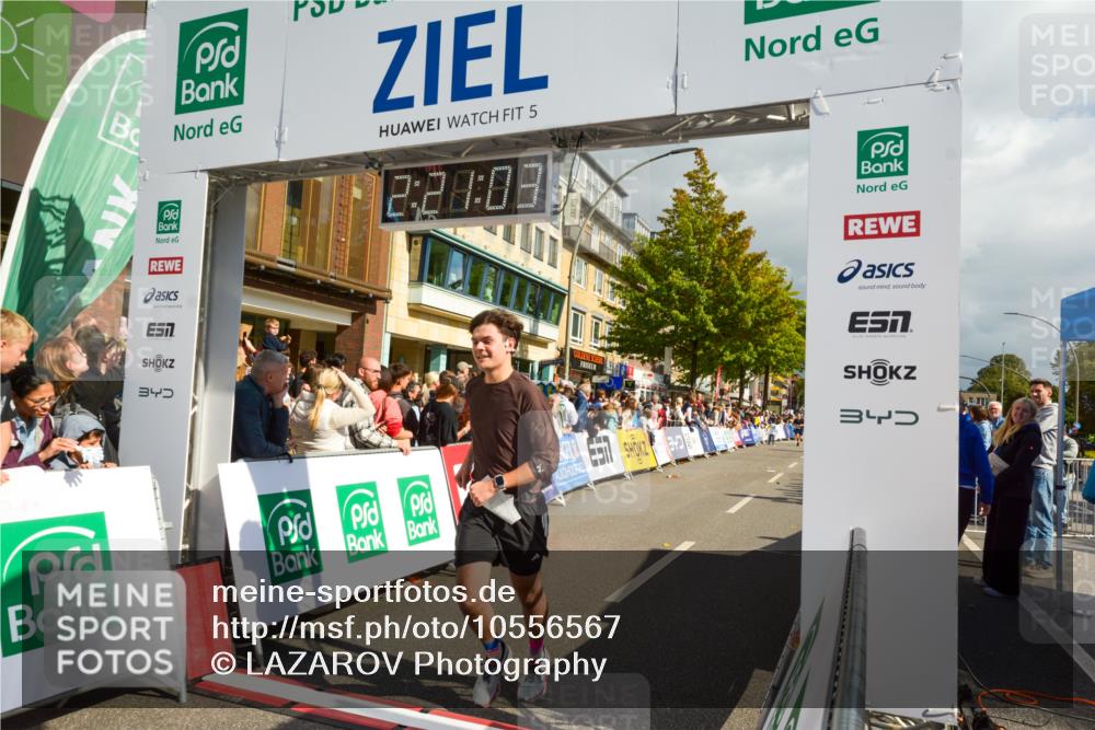 20.09.2026 - PSD Bank Halbmarathon LAZAROV Photography http://msf.ph/oto/10556567 20.09.2026 12:21:03 Ziel 1143, 1281, 2906, 3412, 4423 meine-sportfotos.de