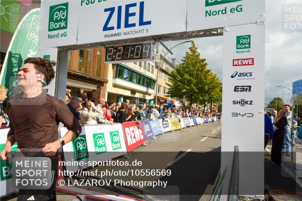 20.09.2026 - PSD Bank Halbmarathon LAZAROV Photography http://msf.ph/oto/10556569 20.09.2026 12:21:03 Ziel 1143, 1281, 2906, 3412, 4423 meine-sportfotos.de