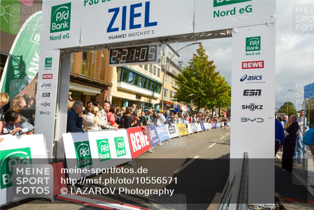 20.09.2026 - PSD Bank Halbmarathon LAZAROV Photography http://msf.ph/oto/10556571 20.09.2026 12:21:04 Ziel 1143, 1281, 2906, 4423 meine-sportfotos.de