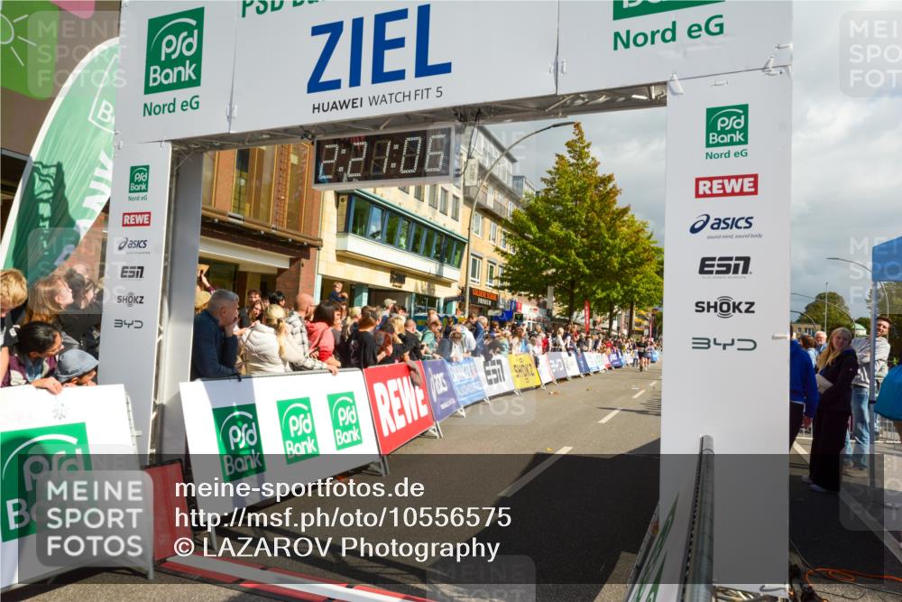 20.09.2026 - PSD Bank Halbmarathon LAZAROV Photography http://msf.ph/oto/10556575 20.09.2026 12:21:05 Ziel 1143, 1281, 2906, 2907, 4423 meine-sportfotos.de