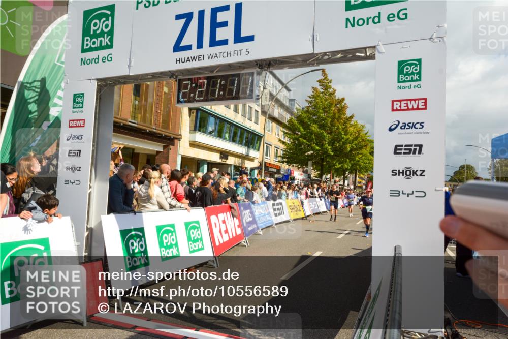 20.09.2026 - PSD Bank Halbmarathon LAZAROV Photography http://msf.ph/oto/10556589 20.09.2026 12:21:10 Ziel 1004, 1143, 1281, 2906, 2907 meine-sportfotos.de